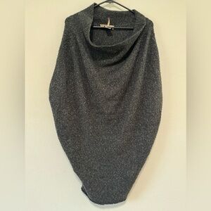 Max Azria Heather Grey Wool Blend Sleeveless Slouchy Shrug Sweater Size XS/S